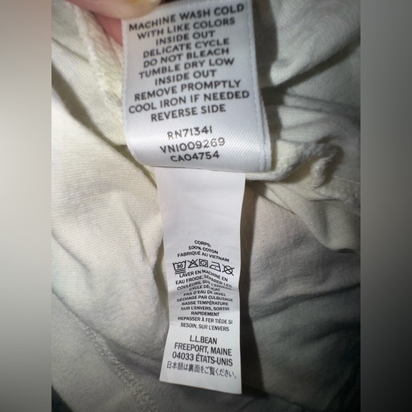 L.L. Bean Signature cream Flowy T with faux floral embroidery. Size XL. EUC - Picture 9 of 10